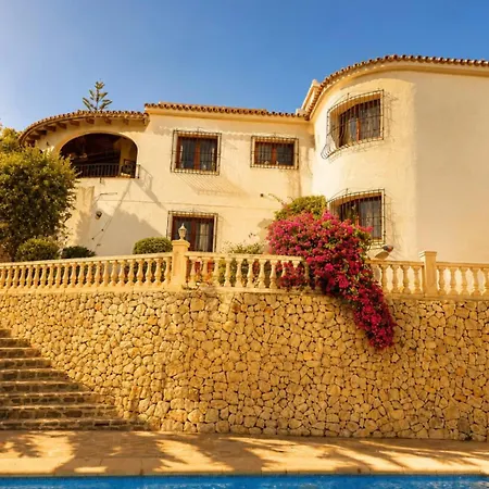 Casa Toucan Moraira * بينيتاشيل