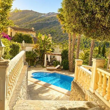 Casa Toucan Moraira بيت للعطل *